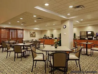 Wingate By Wyndham - Complimentary Area Shuttle 3*