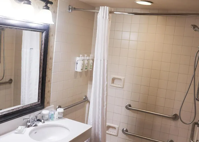 Wingate By Wyndham - Complimentary Area Shuttle Hotel 3*