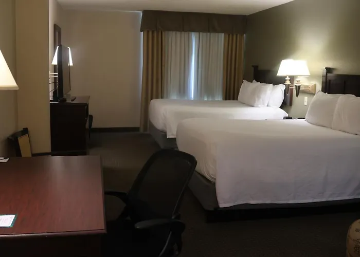 Wingate By Wyndham - Complimentary Area Shuttle Peoria