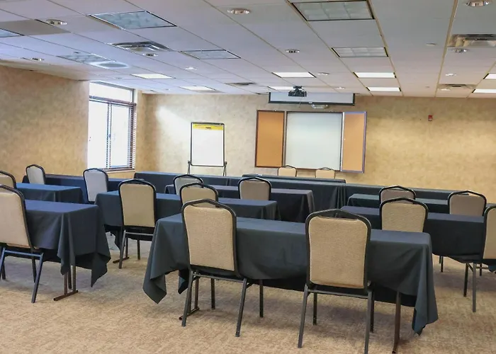 Wingate By Wyndham - Complimentary Area Shuttle