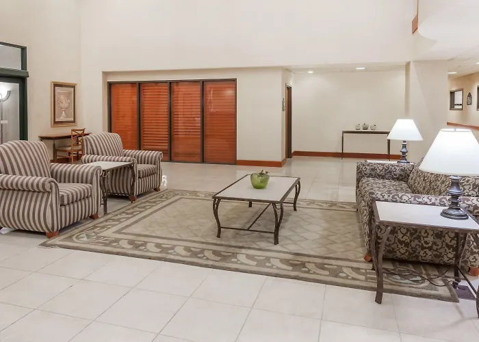 Wingate By Wyndham - Complimentary Area Shuttle 3* Peoria