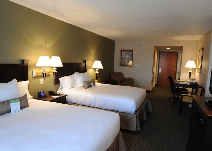 Wingate By Wyndham - Complimentary Area Shuttle Hotel 3*