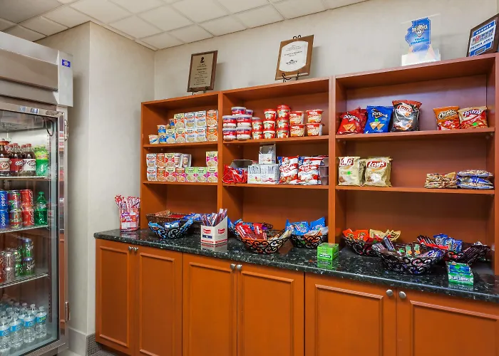 Hotel Wingate By Wyndham - Complimentary Area Shuttle Peoria
