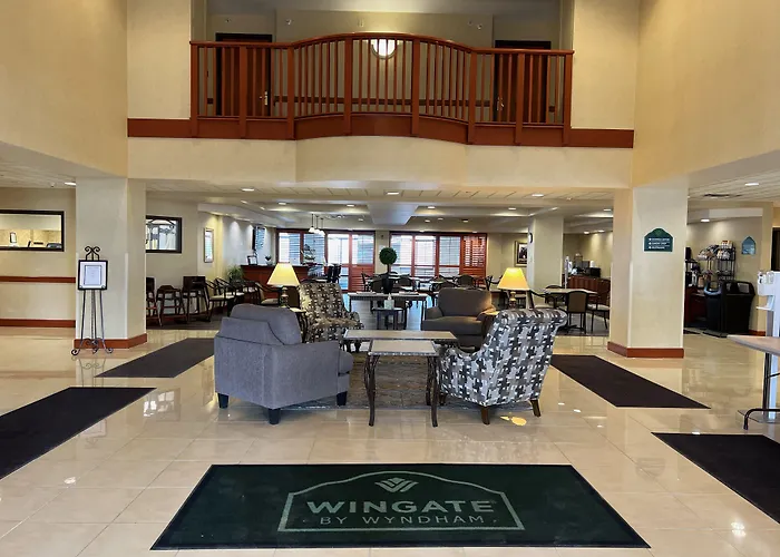 Отель Wingate By Wyndham - Complimentary Area Shuttle Пеория