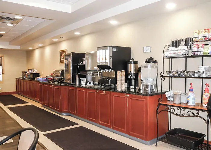 Wingate By Wyndham - Complimentary Area Shuttle 3*