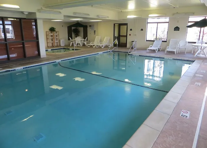 Hotel Wingate By Wyndham - Complimentary Area Shuttle Peoria